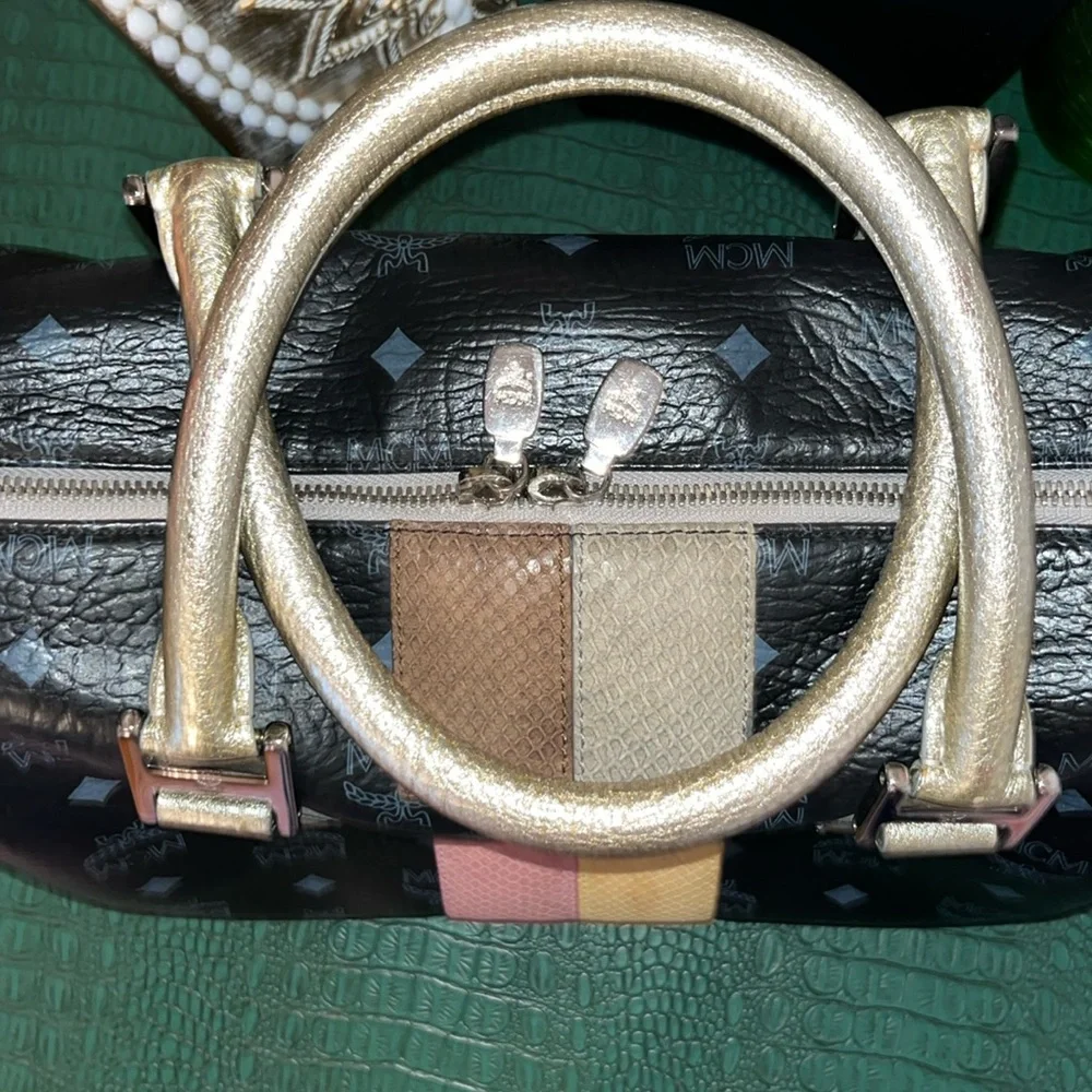 MCM Princess Lion Visetos Boston Duffle Bag - Picture 12 of 16